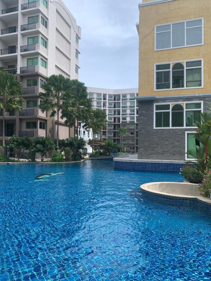 High Floor Pool View Near Walking Street Arcadia 高楼层泳池景 高速网络 智能电视 Apartment