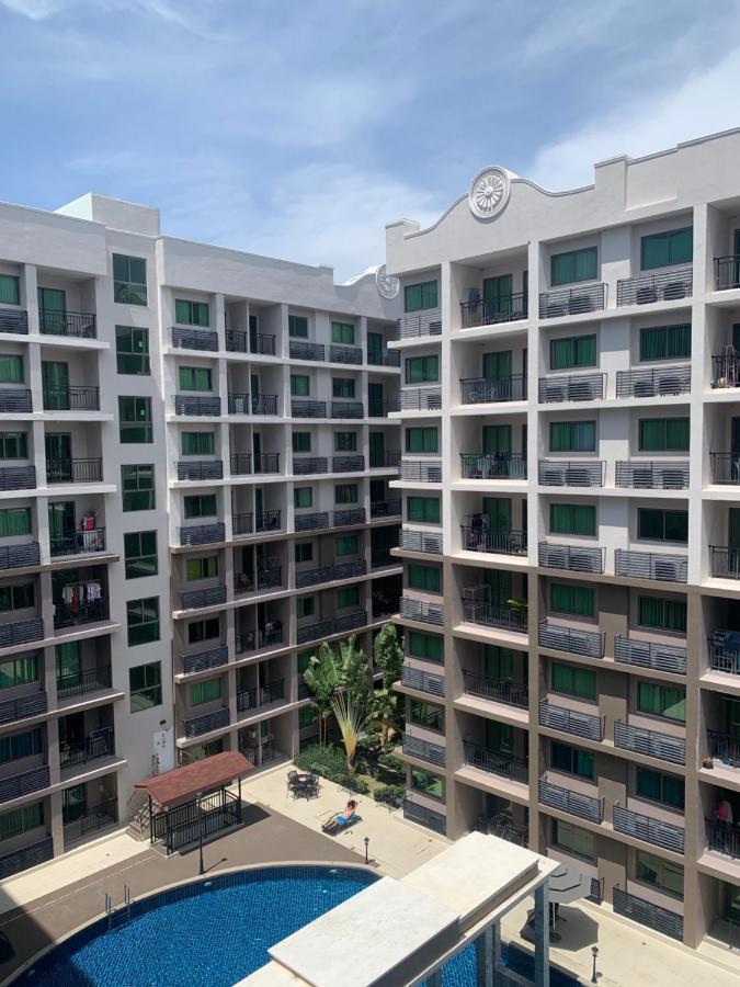 High Floor Pool View Near Walking Street Arcadia 高楼层泳池景 高速网络 智能电视 Appartement *